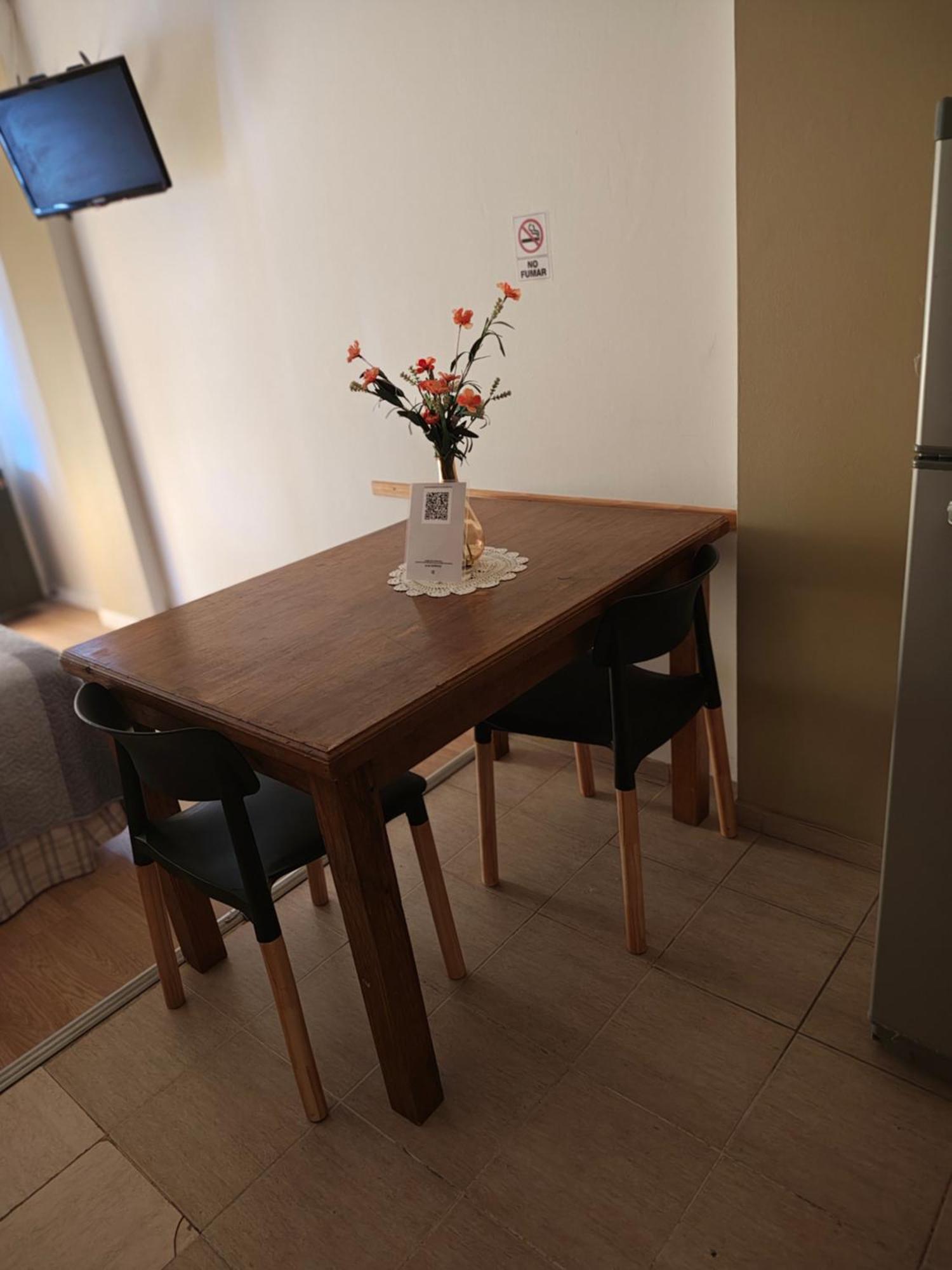 Acogedor Monoambiente Con Parking Apartment เนวเก็น ภายนอก รูปภาพ
